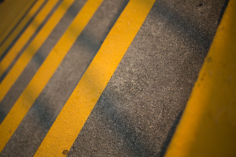 Canon 35mm f/2.0 IS - Hazard